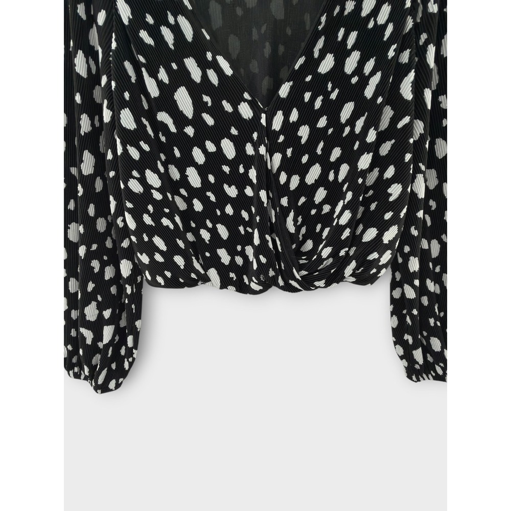ASTR The Label Ribbed Dalmatian Wrap Blouse Surplice Women's Size M Black White - Picture 8 of 14